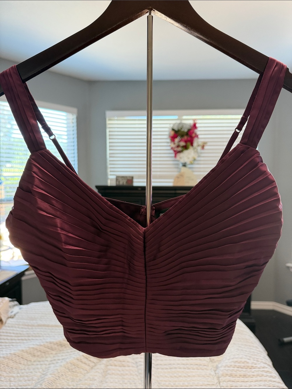 Abercrombie & Fitch Women's Pleated Burgundy Crop Top - Never worn